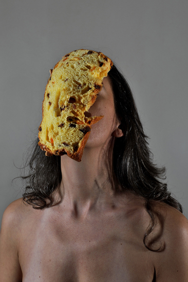 emanuela franchini photography, Panettone, self portrait with food on face